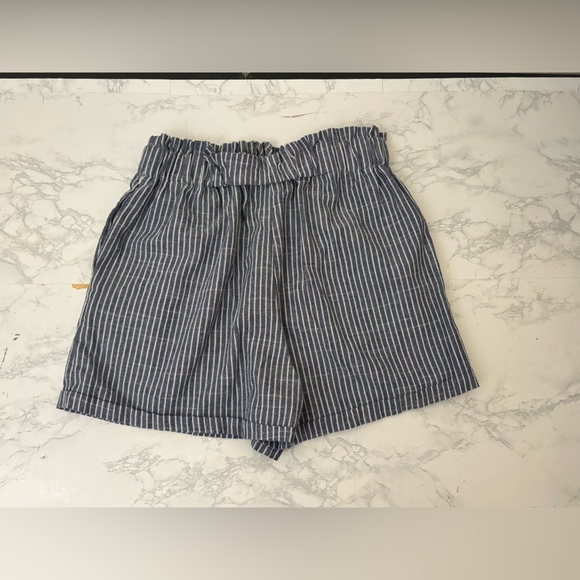 Shein Women's M Light Blue Striped High Waisted Pull On Shorts Stretch - Picture 4 of 5